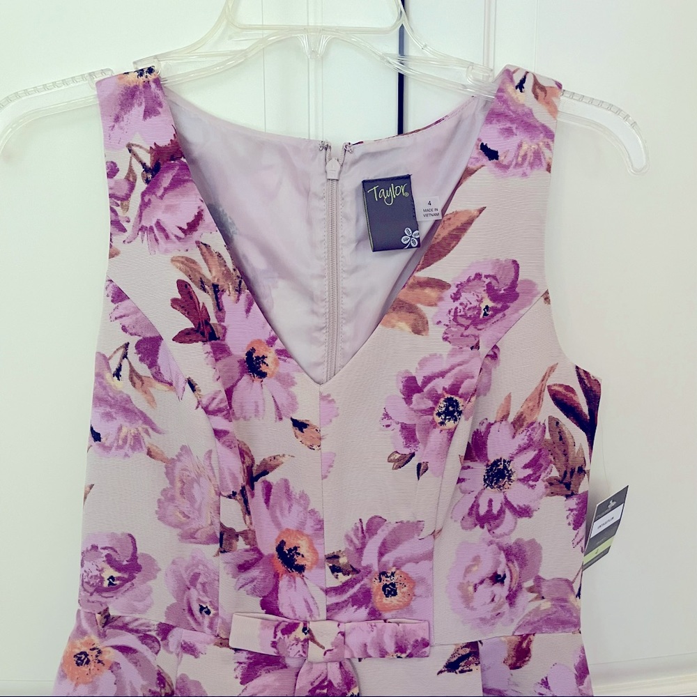 NBW/NWT Taylor Vintage Floral Fit & Flare Dress Size 4